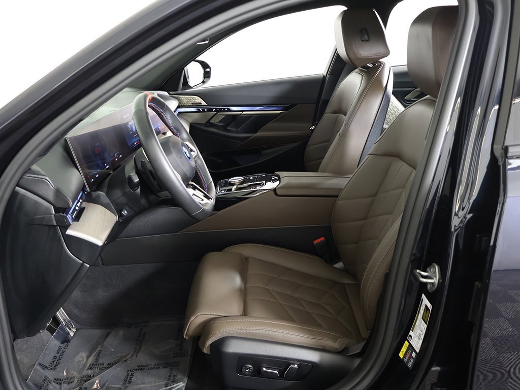 Used 2024 BMW i5 M60 w/ Premium Package image 36