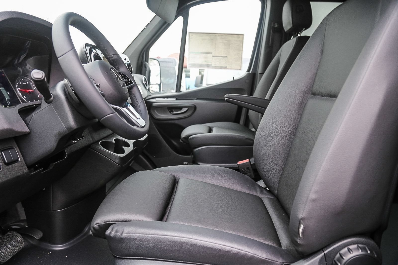 New 2024 Mercedes-Benz Sprinter 2500 image 17