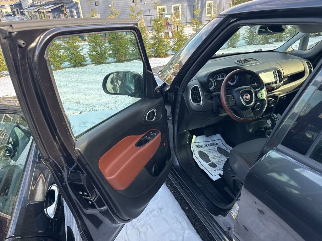 Used 2014 FIAT 500L Trekking w/ Popular Equipment Group image 16