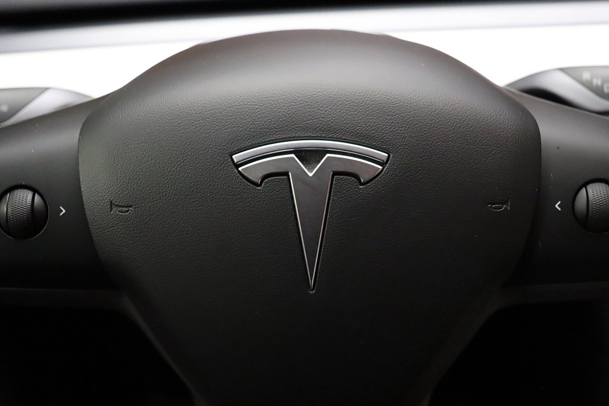 Used 2020 Tesla Model 3 Performance image 29