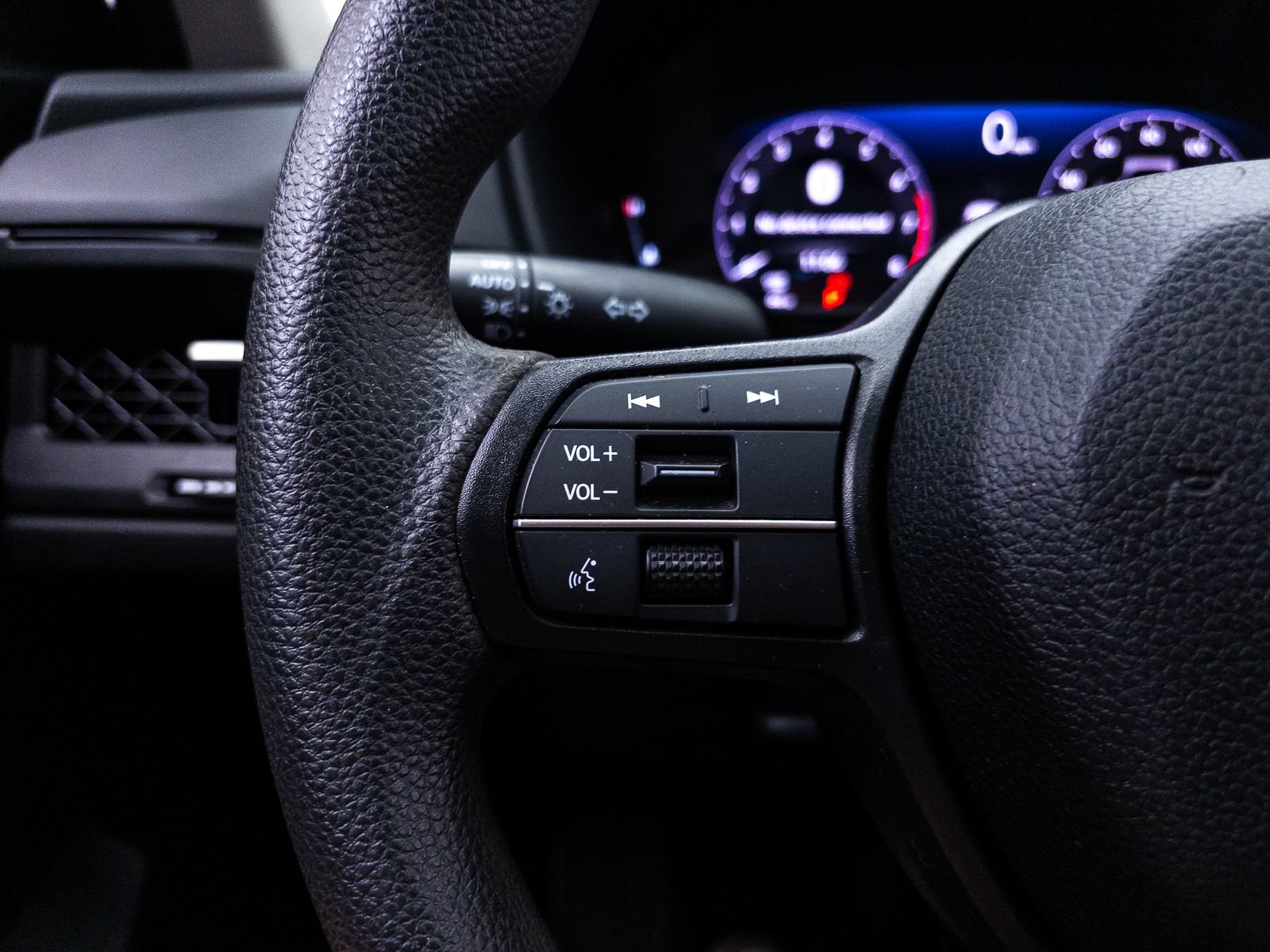 Used 2023 Honda Accord EX image 31