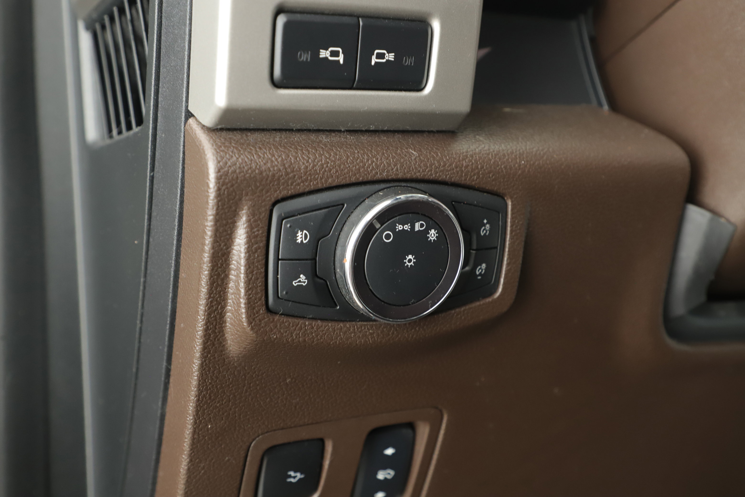 Used 2017 Ford F250 King Ranch w/ FX4 Off-Road Package image 20