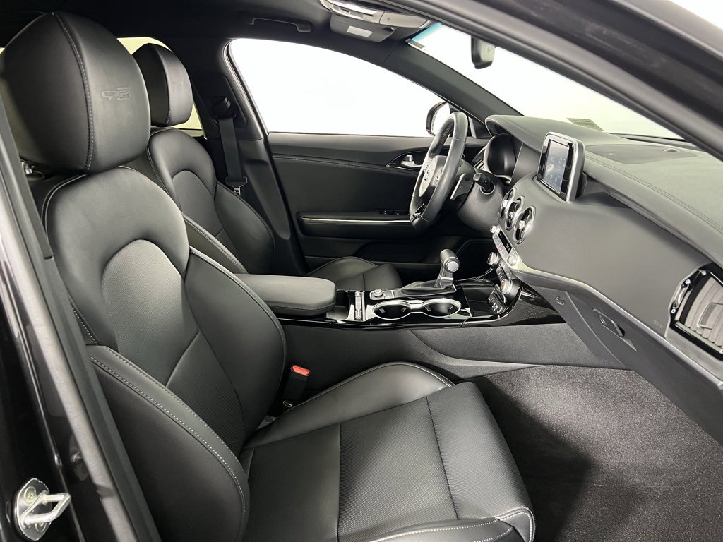 Used 2021 Kia Stinger GT-Line image 32