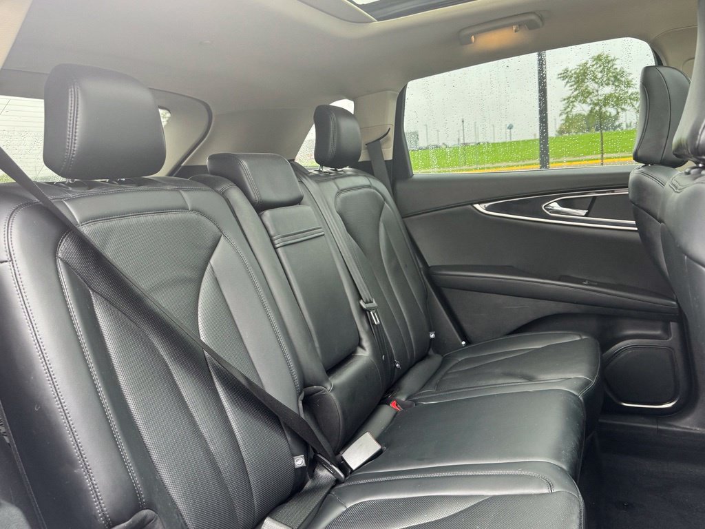 Used 2023 Lincoln Nautilus Reserve AWD/4WD image 30