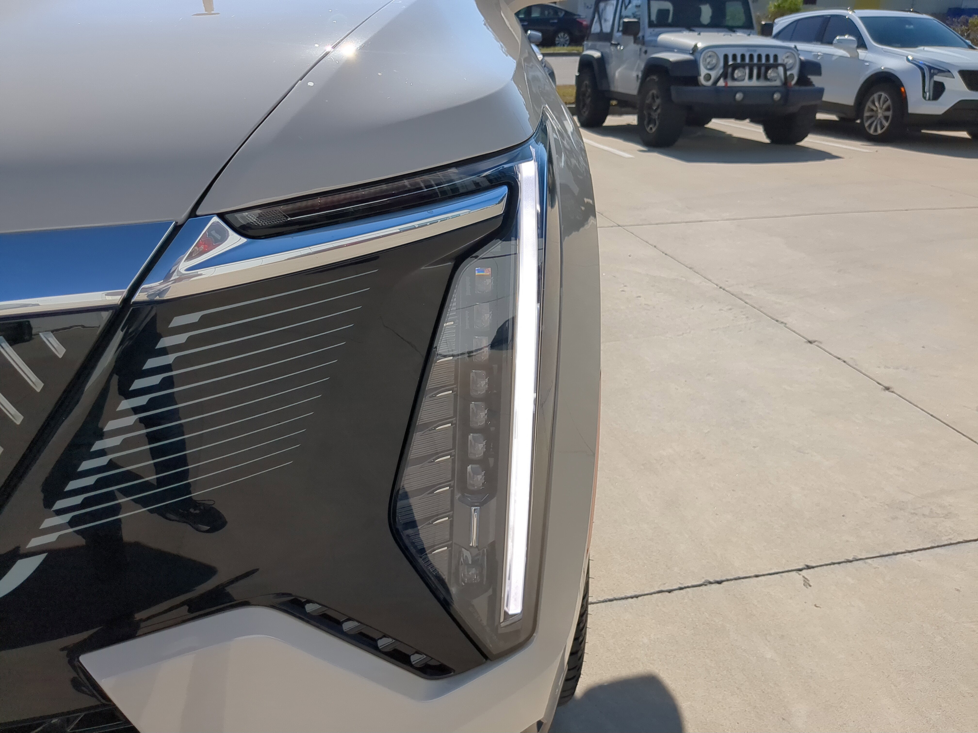 New 2026 Cadillac Escalade IQ Luxury 2 image 9