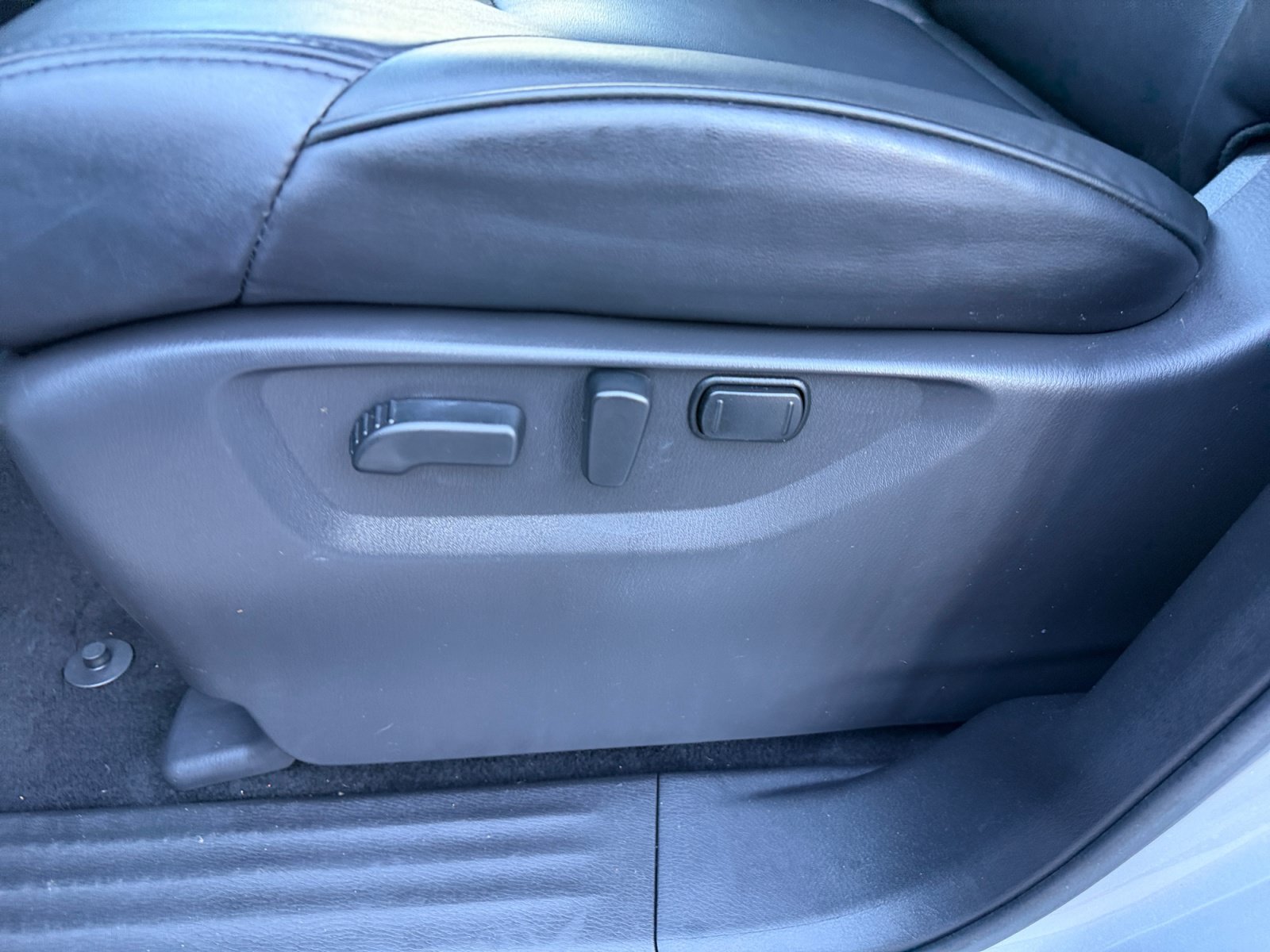 Used 2022 Nissan Armada SV RWD image 13