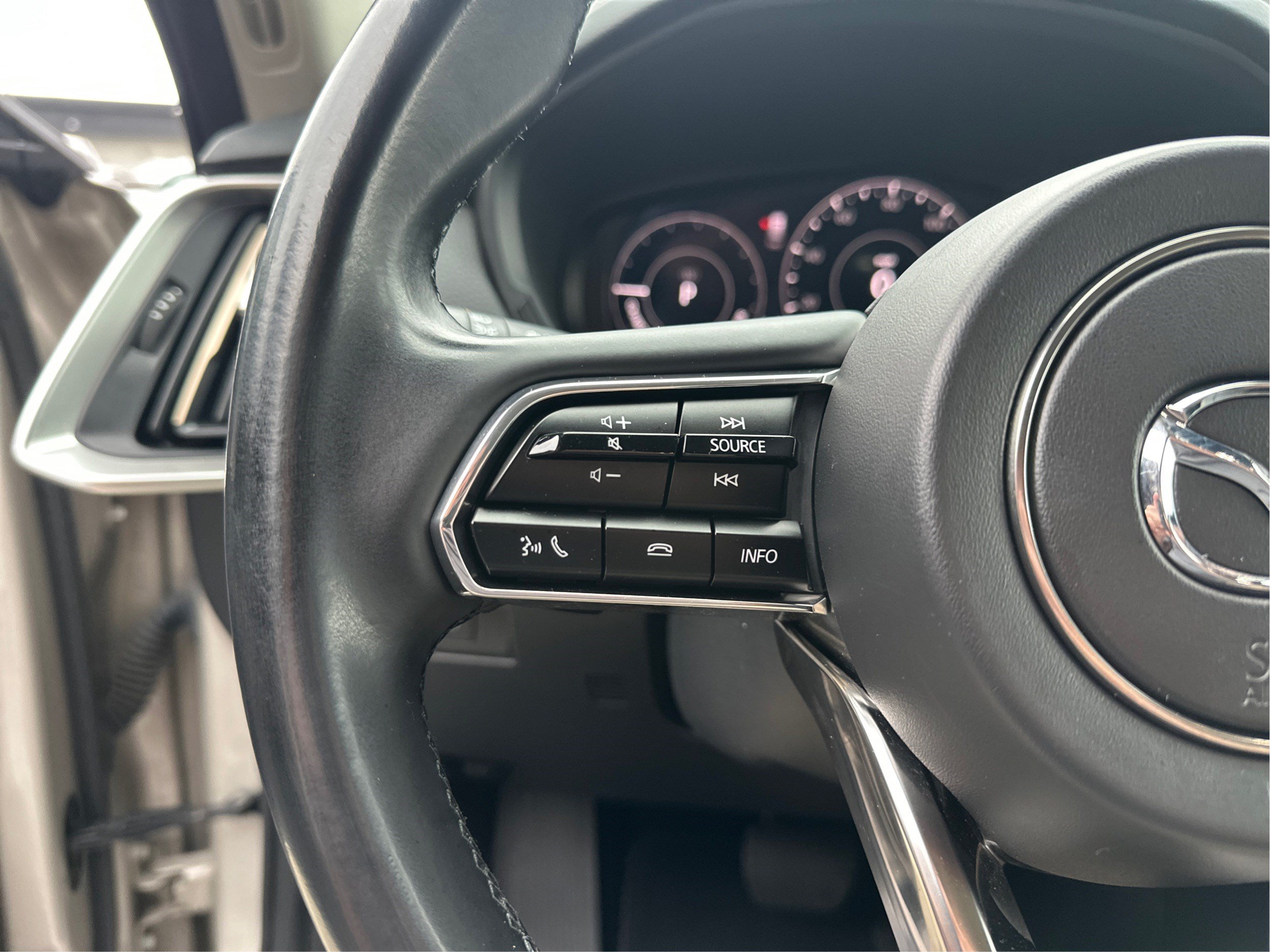 Certified 2024 MAZDA CX-90 Plug-In Hybrid w/ Premium Pkg AWD/4WD image 34