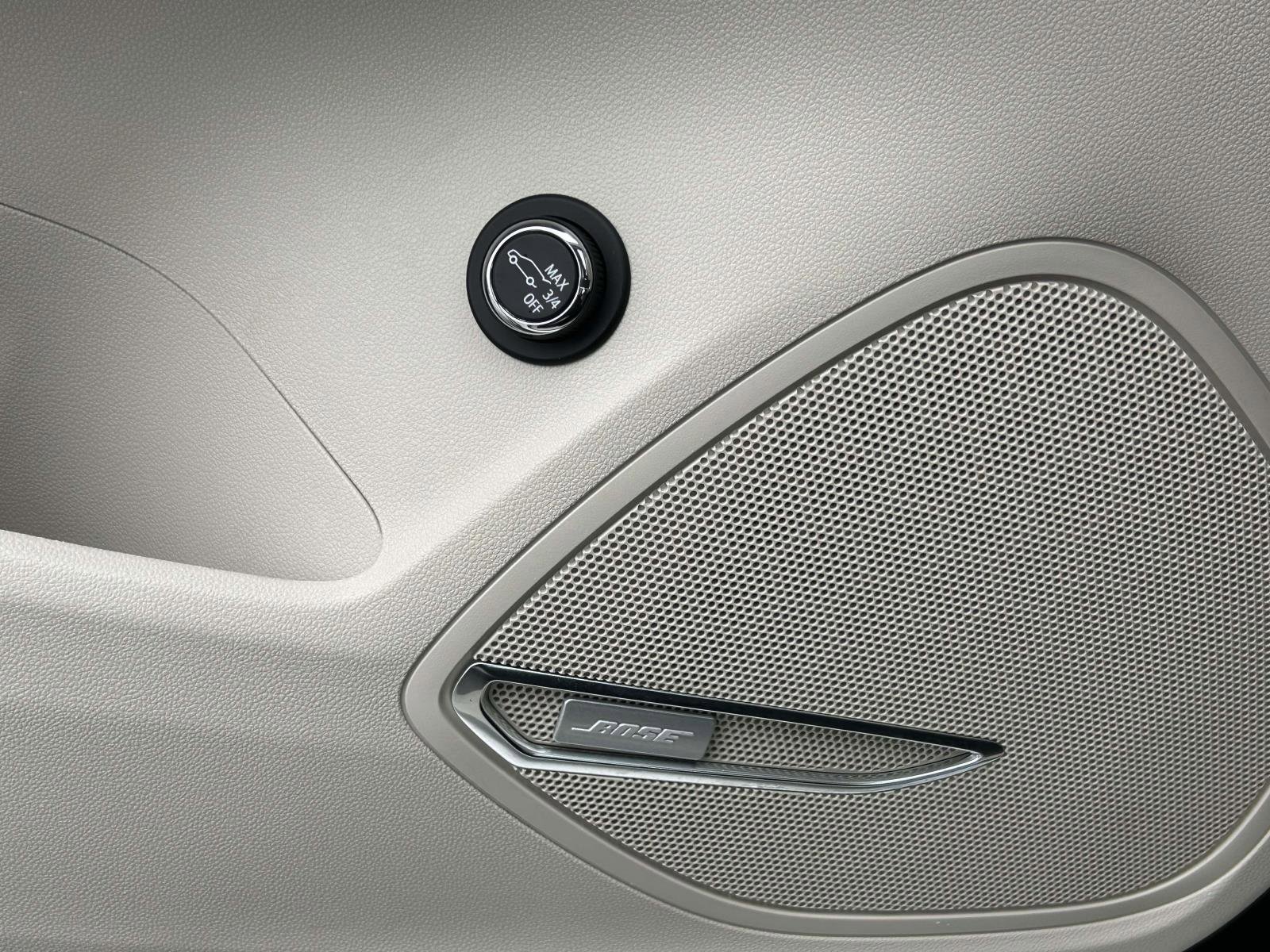 Used 2022 Buick Envision Avenir w/ Technology Package II image 21