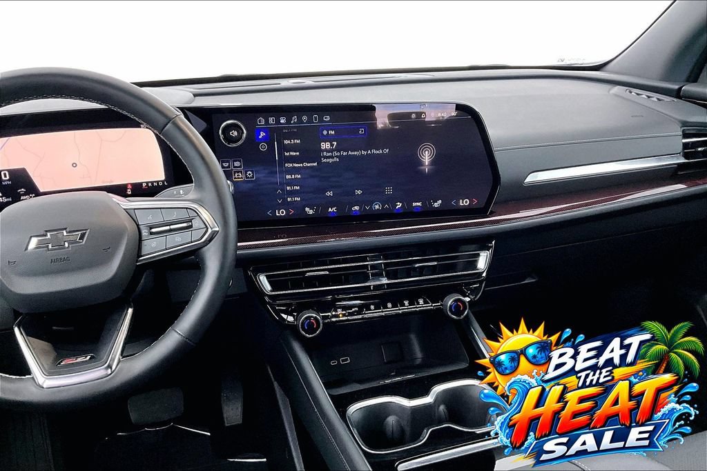 Used 2025 Chevrolet Traverse Z71 AWD/4WD image 8