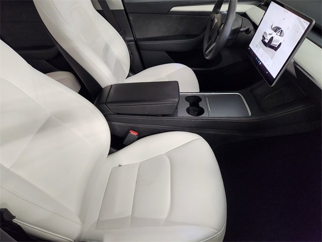 Used 2022 Tesla Model Y Performance image 3