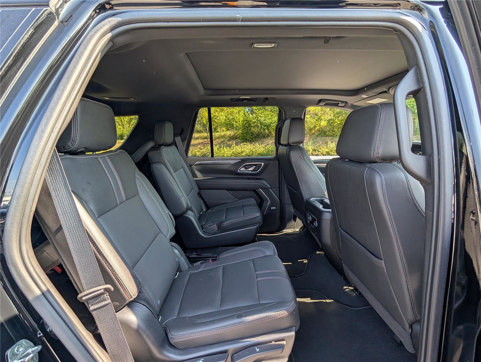 Used 2021 Chevrolet Tahoe RST w/ Luxury Package image 11