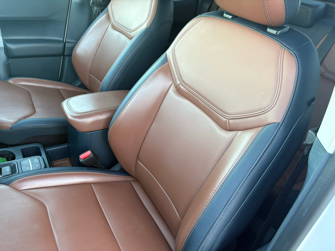 Used 2024 Ford Maverick Lariat image 18