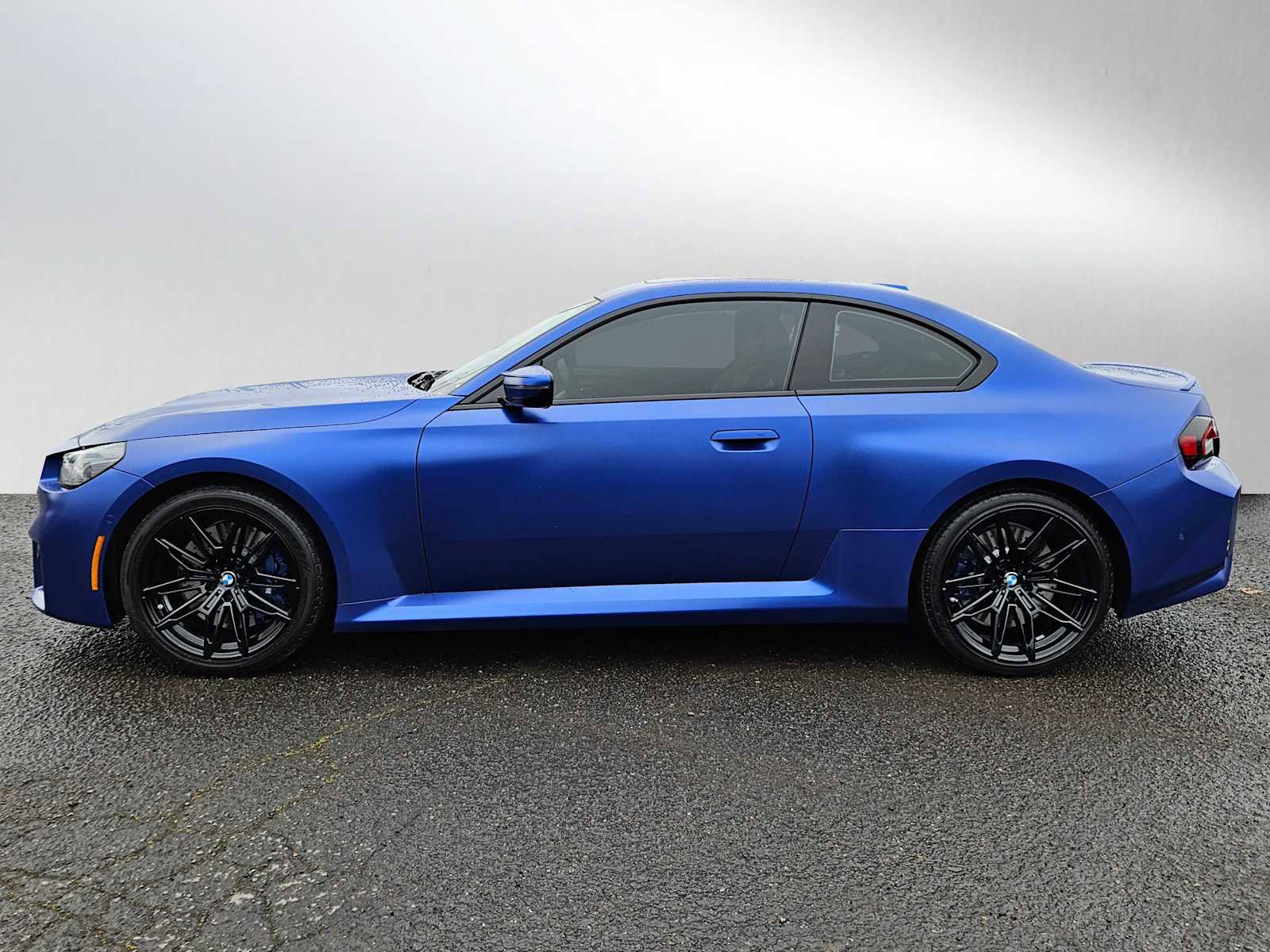 Used 2024 BMW M2 w/ Lighting Package image 6