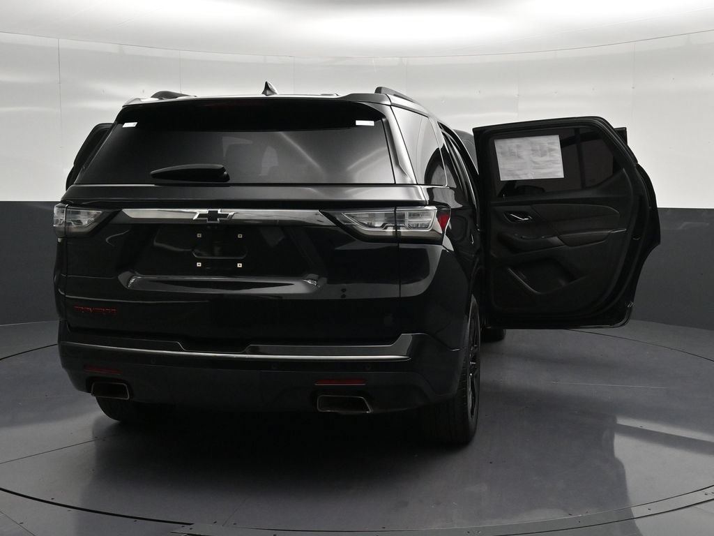 Used 2020 Chevrolet Traverse Premier w/ Redline Edition FWD image 36