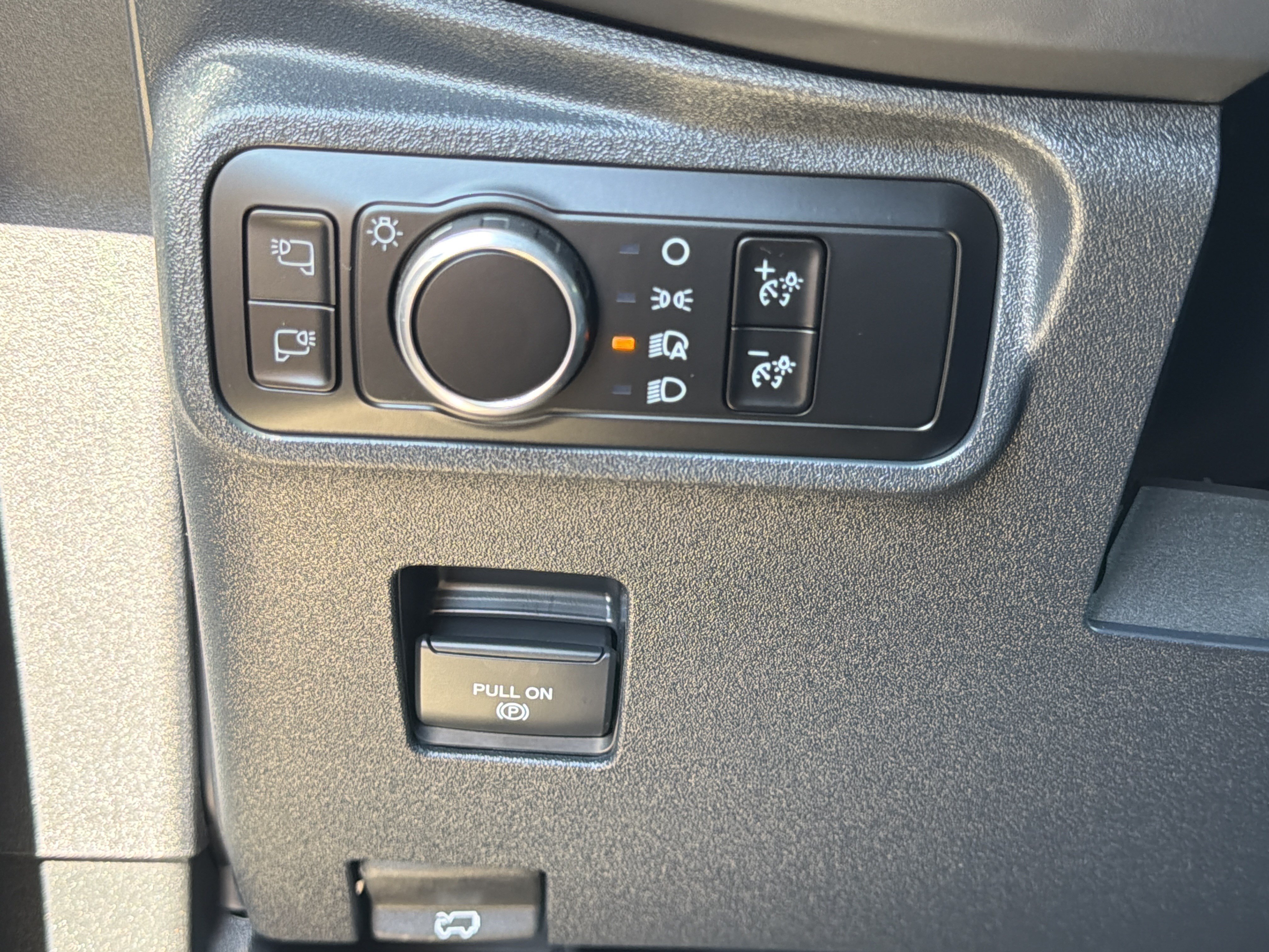 Used 2025 Ford Bronco Badlands AWD/4WD image 37