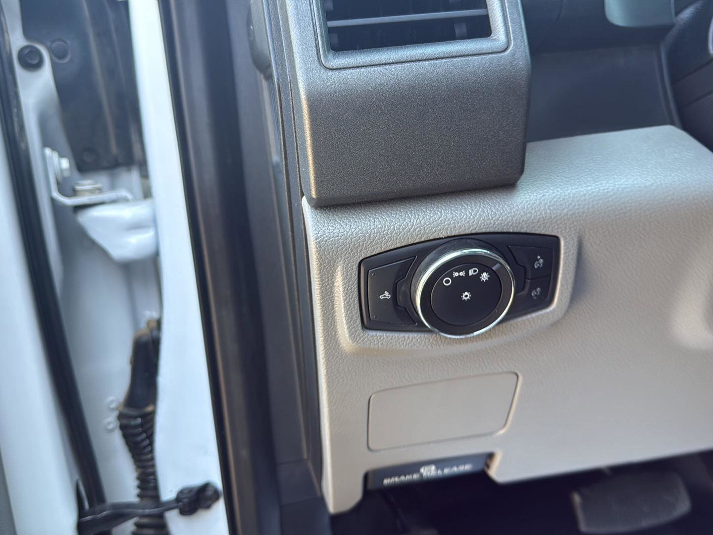 Used 2021 Ford F250 XL w/ Power Equipment Group image 17