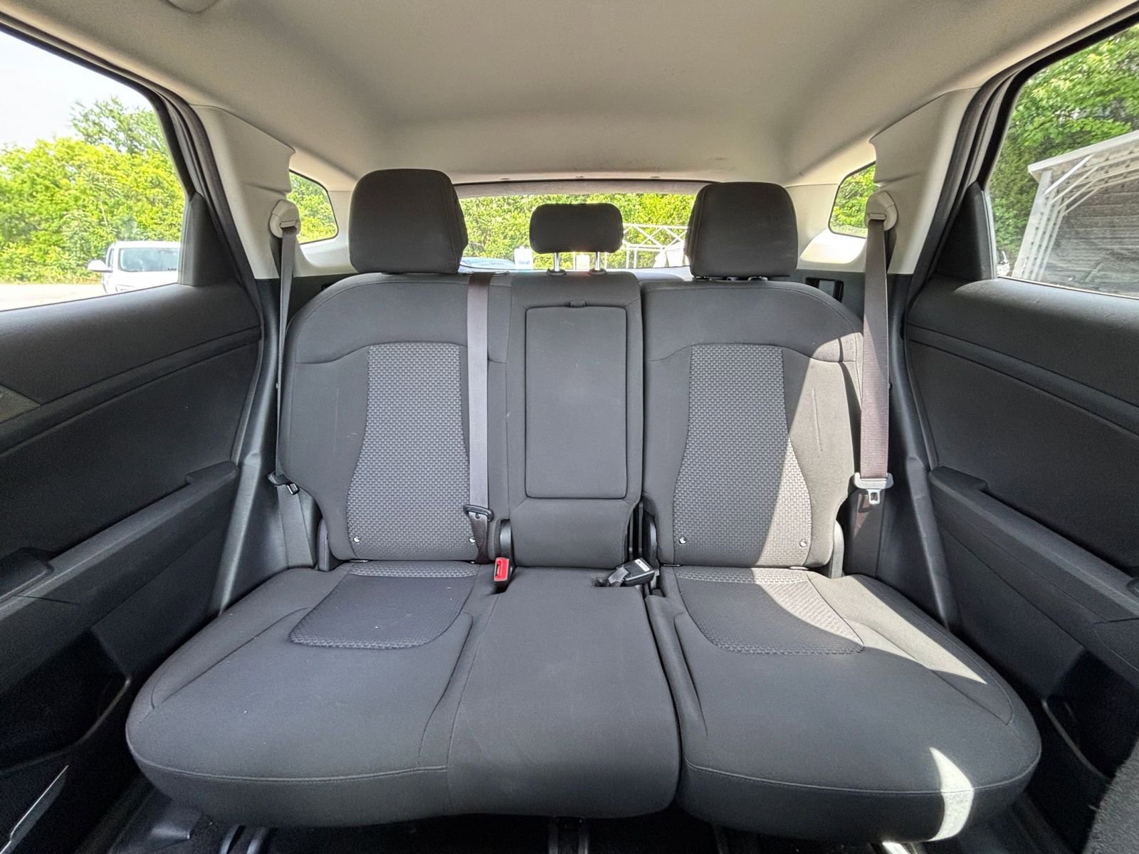Used 2025 Kia Sportage LX FWD image 34