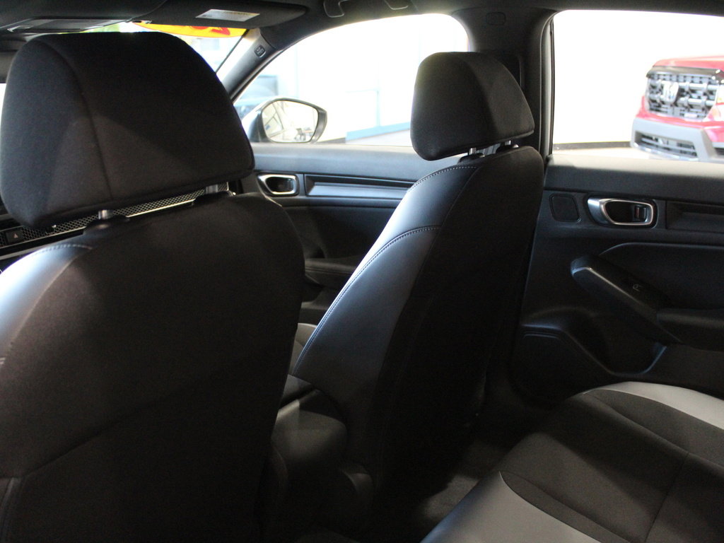 Used 2022 Honda Civic Sport image 16