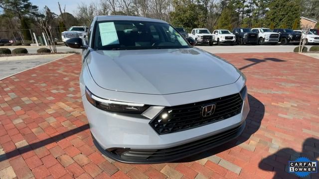 Certified 2025 Honda Accord SE image 4