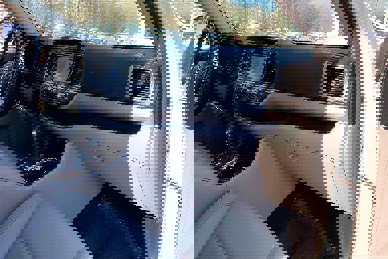 Used 2017 Toyota Highlander XLE image 17