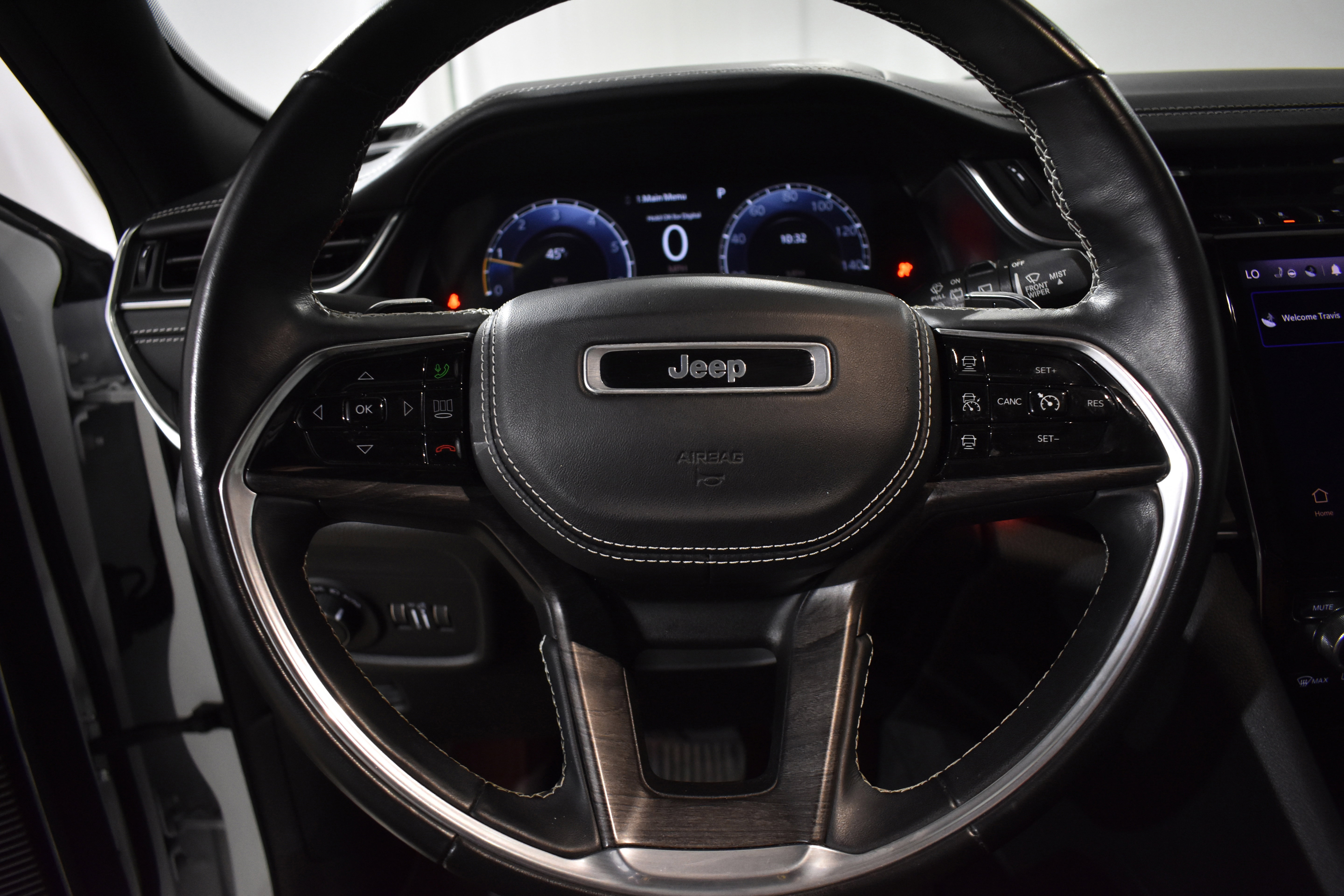 Used 2021 Jeep Grand Cherokee L Overland w/ Luxury Tech Group IV image 14