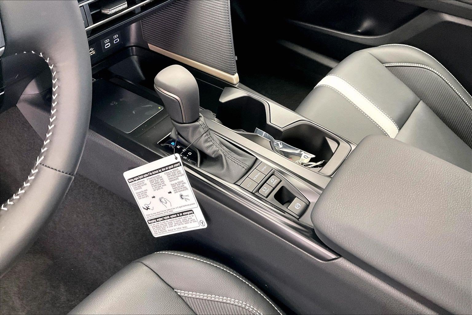 New 2026 Toyota Camry SE w/ Convenience Package FWD image 8