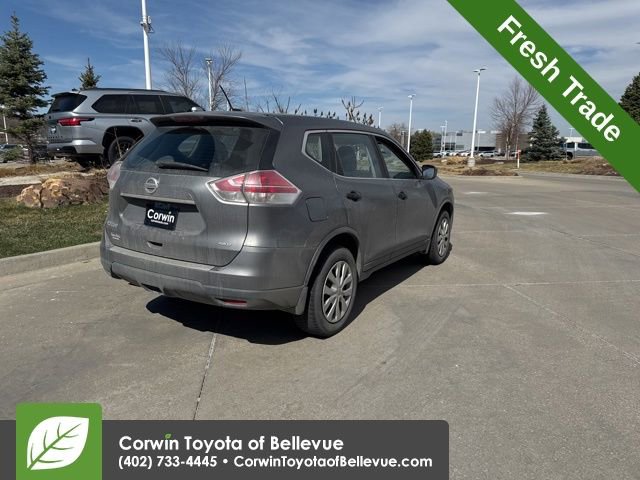 Used 2016 Nissan Rogue S image 3