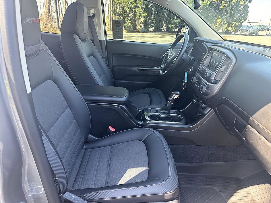 Used 2022 GMC Canyon AT4 image 19
