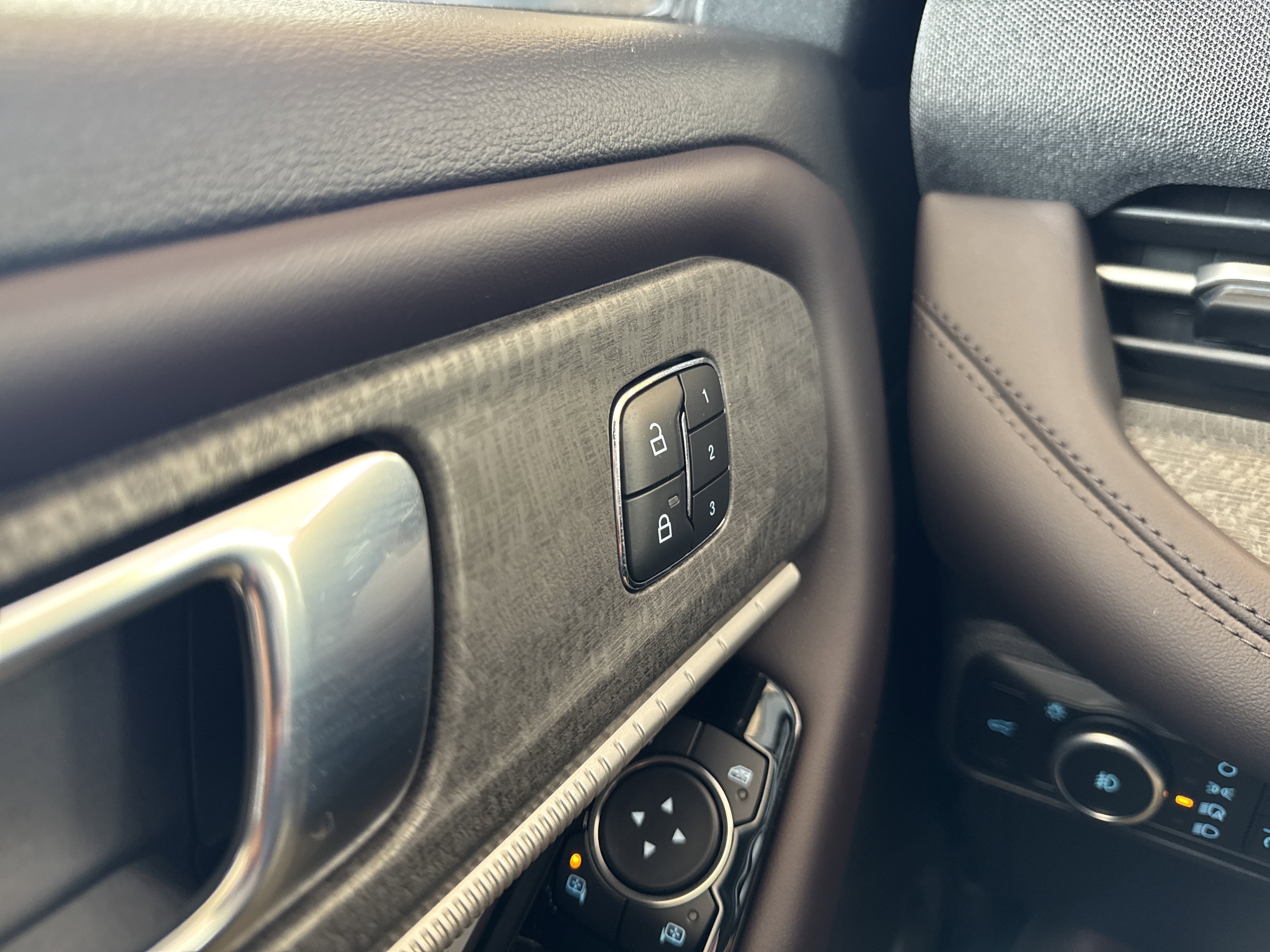 New 2026 Ford Explorer Platinum image 35