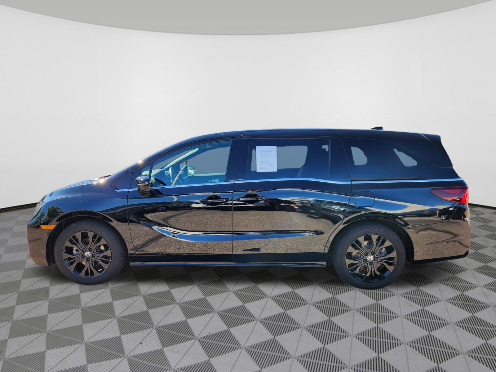 Certified 2025 Honda Odyssey Sport-L image 5