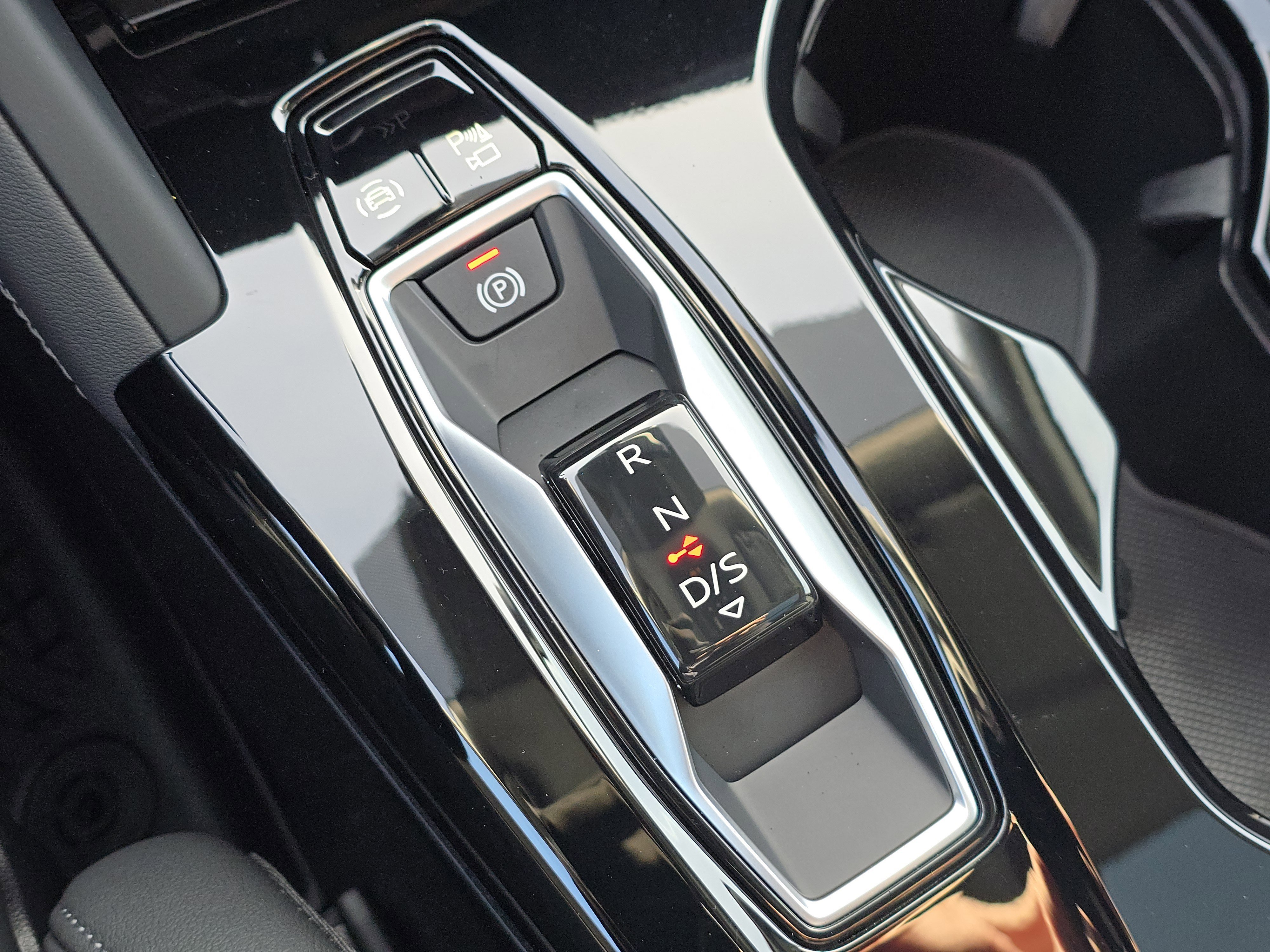 Certified 2025 Audi Q5 Premium Plus image 25