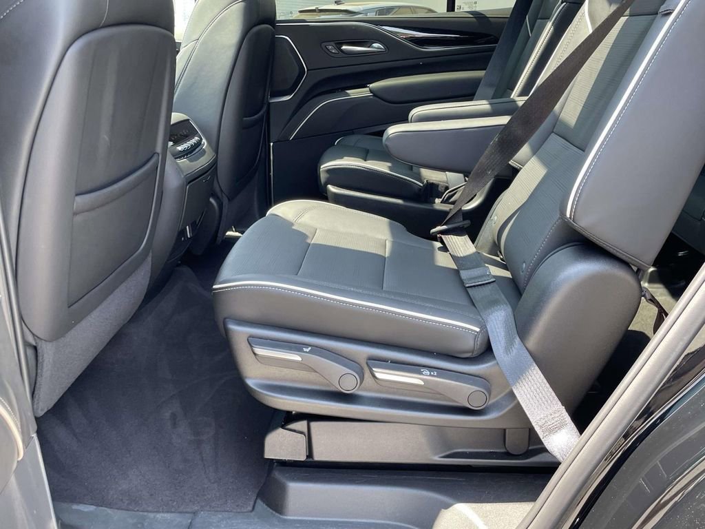 Used 2024 Cadillac Escalade Sport w/ LPO, ONYX Package image 12