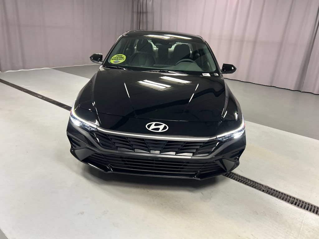 New 2026 Hyundai Elantra SEL FWD video 2
