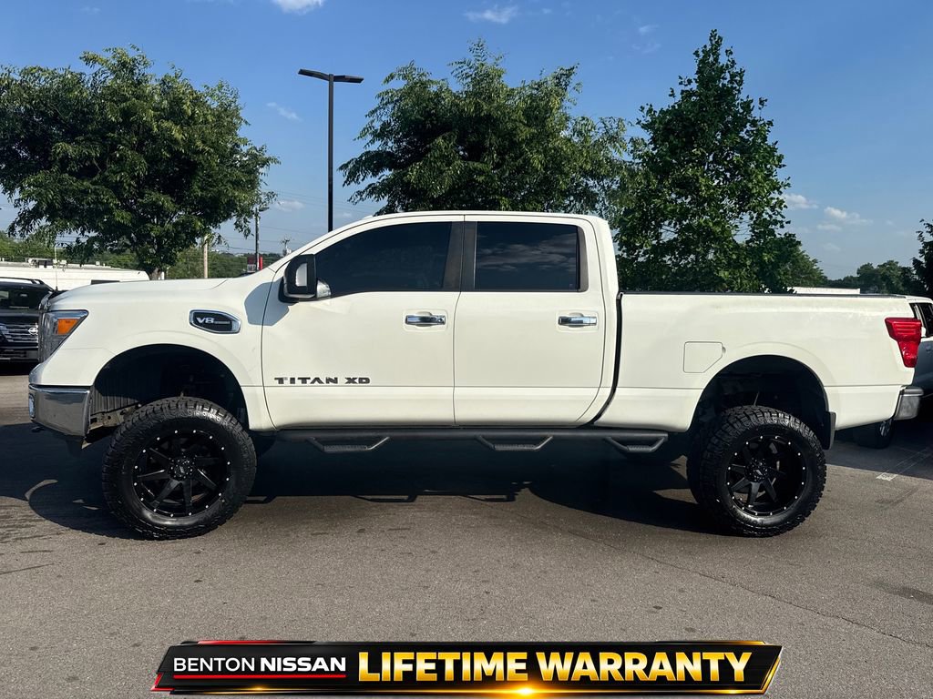 Used 2018 Nissan Titan SV AWD/4WD image 5