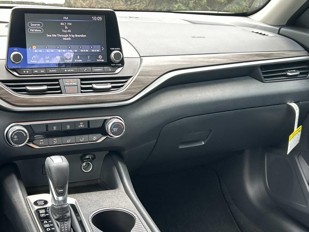 New 2026 Nissan Altima 2.5 SV AWD/4WD image 21