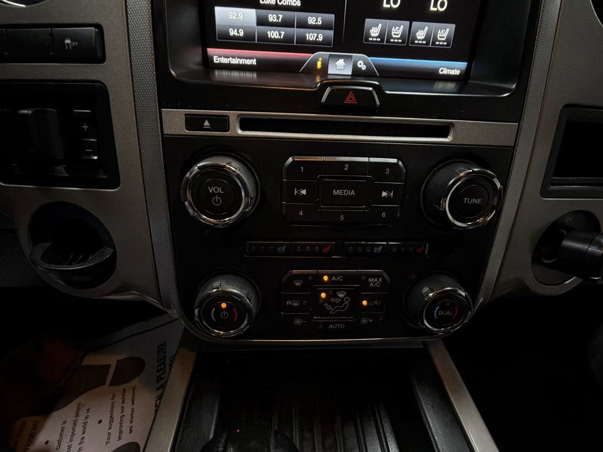 Used 2015 Ford Expedition EL XLT w/ Equipment Group 202A image 21