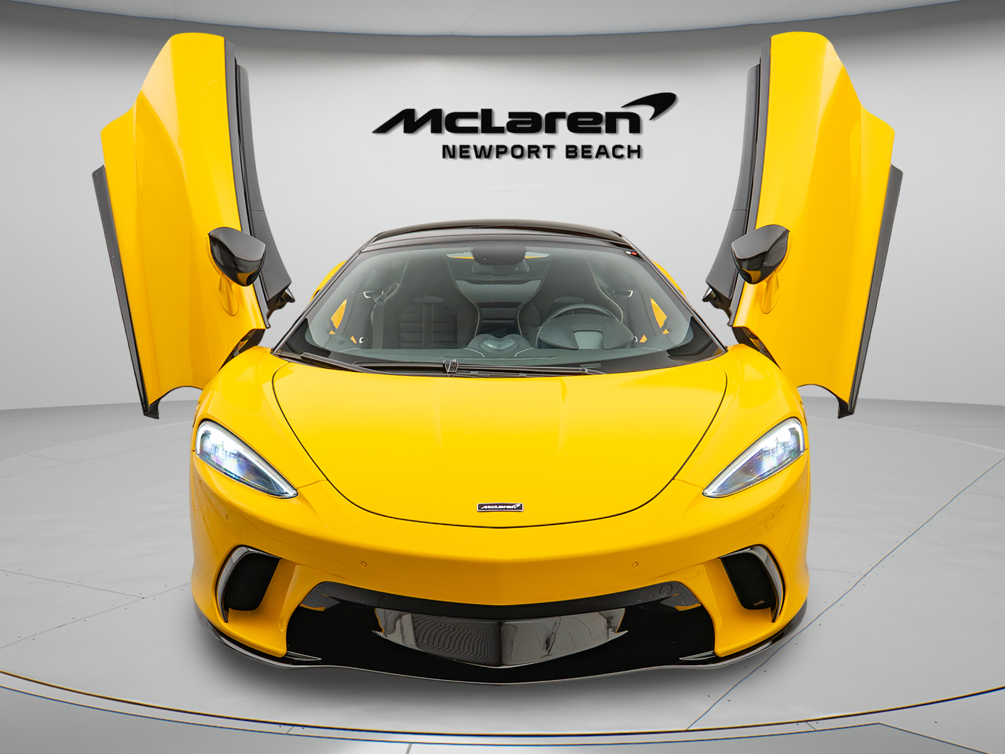 Used 2025 McLaren GTS RWD image 9