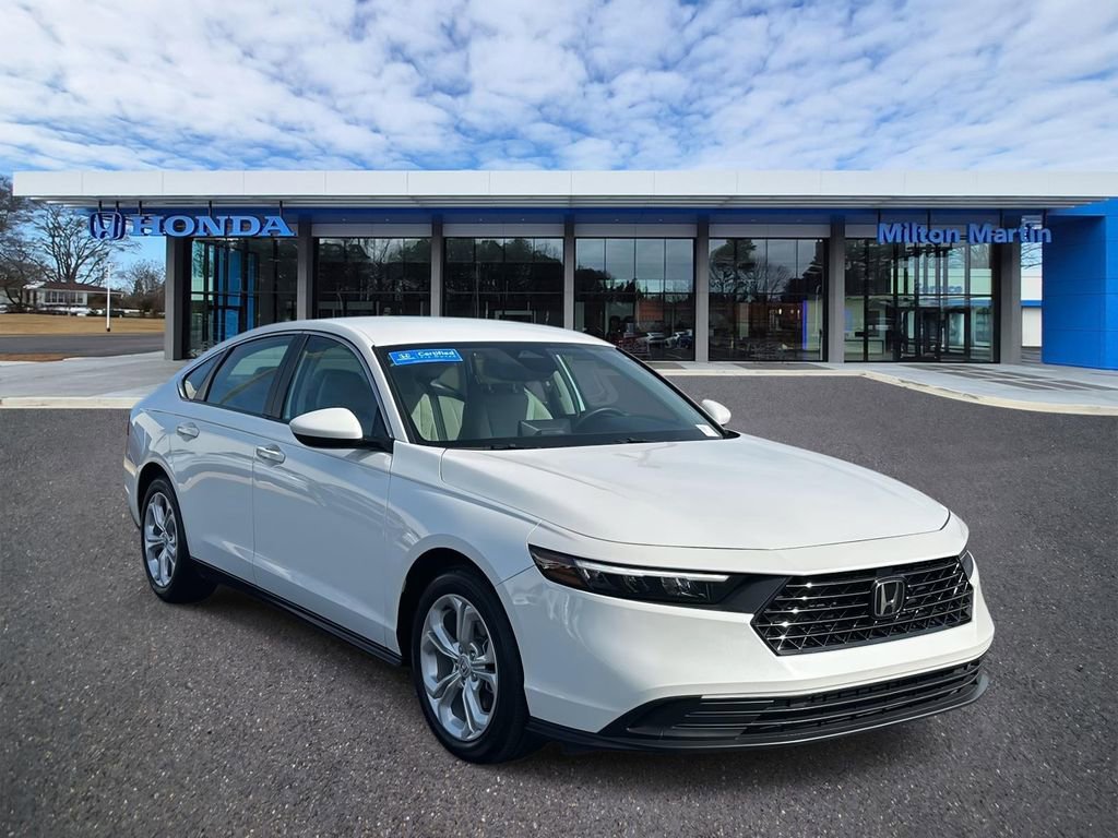 Certified 2025 Honda Accord LX image 1