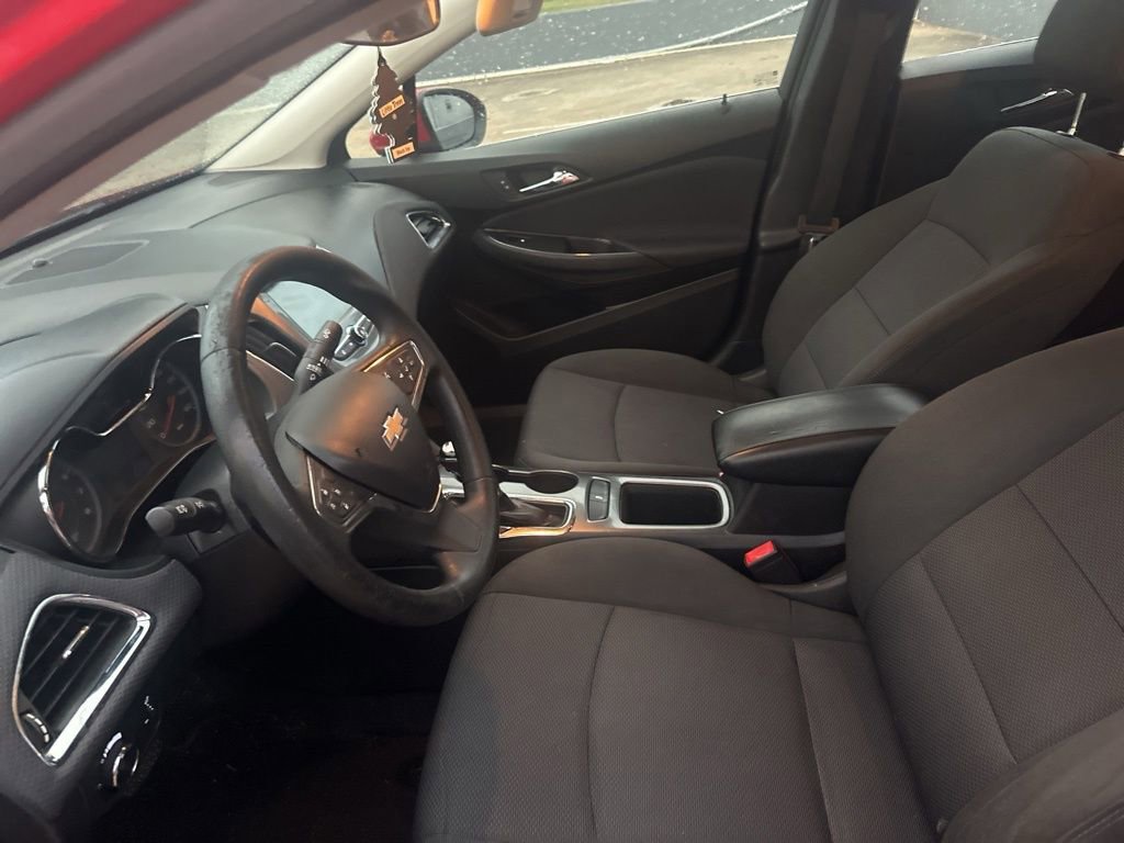 Used 2018 Chevrolet Cruze LT w/ LT Fleet Convenience Package image 10