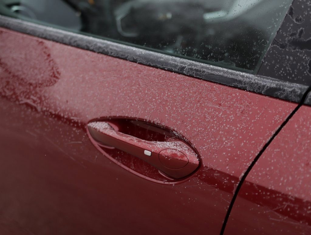 Used 2025 Chevrolet Trax LT w/ LT Convenience Package image 32