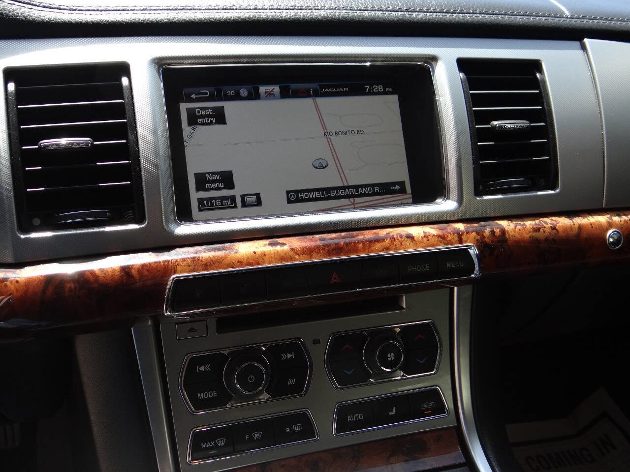 Used 2015 Jaguar XF Portfolio AWD/4WD image 13
