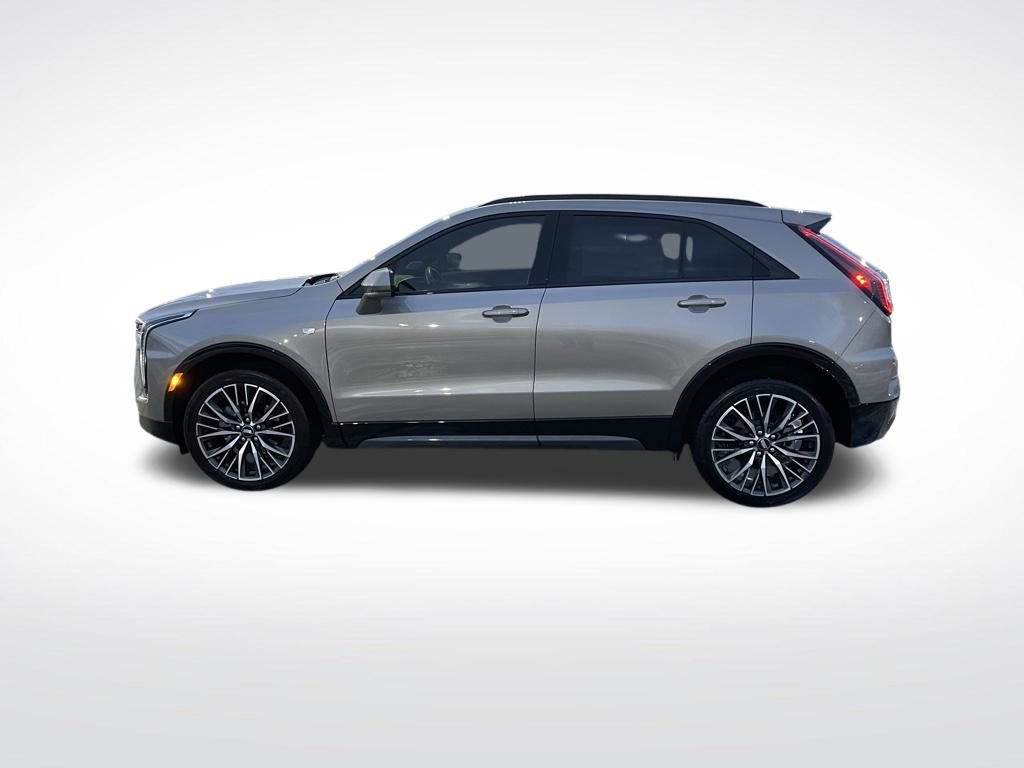 Used 2024 Cadillac XT4 Sport image 2