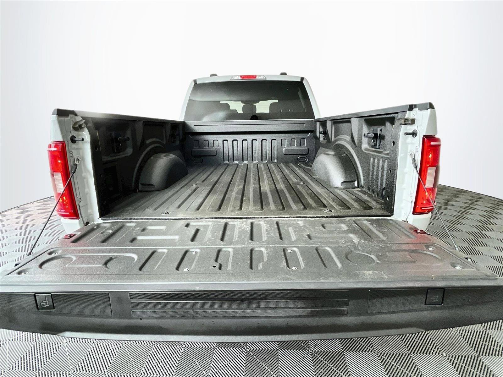 Used 2023 Ford F150 XLT w/ Equipment Group 302A High AWD/4WD image 28