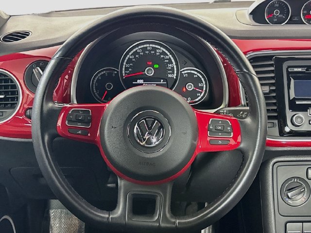 Used 2013 Volkswagen Beetle TDI FWD image 11