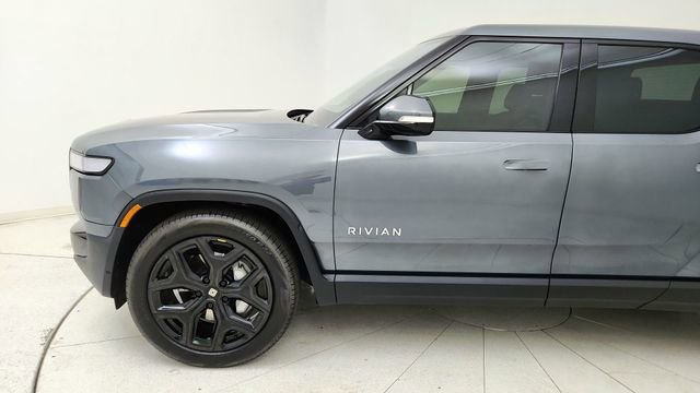 Used 2024 Rivian R1T Adventure image 9