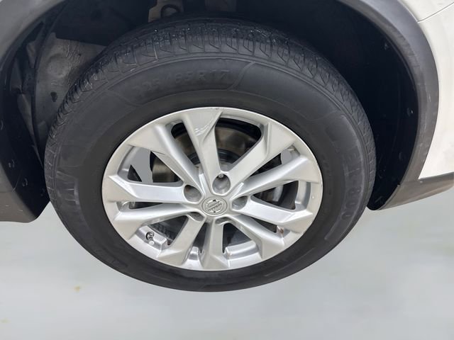 Used 2016 Nissan Rogue SV image 15