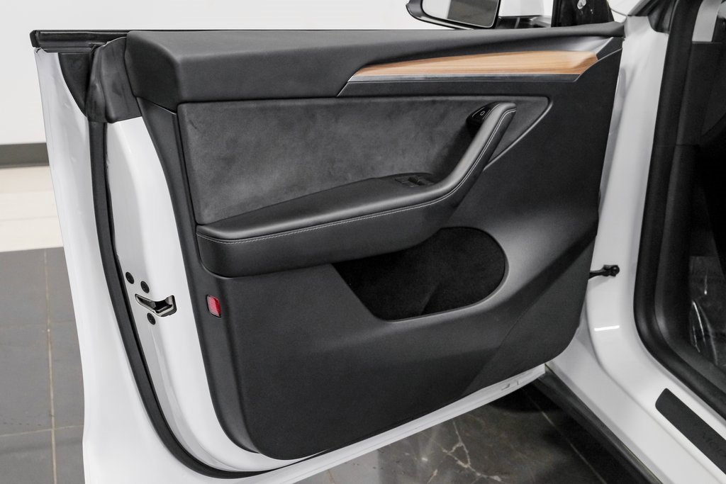 Used 2023 Tesla Model Y Long Range image 43