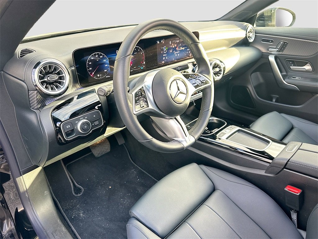 Certified 2025 Mercedes-Benz CLA 250 image 9