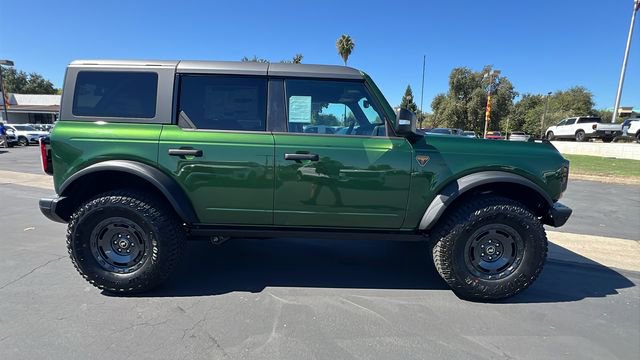 New 2025 Ford Bronco Badlands image 3