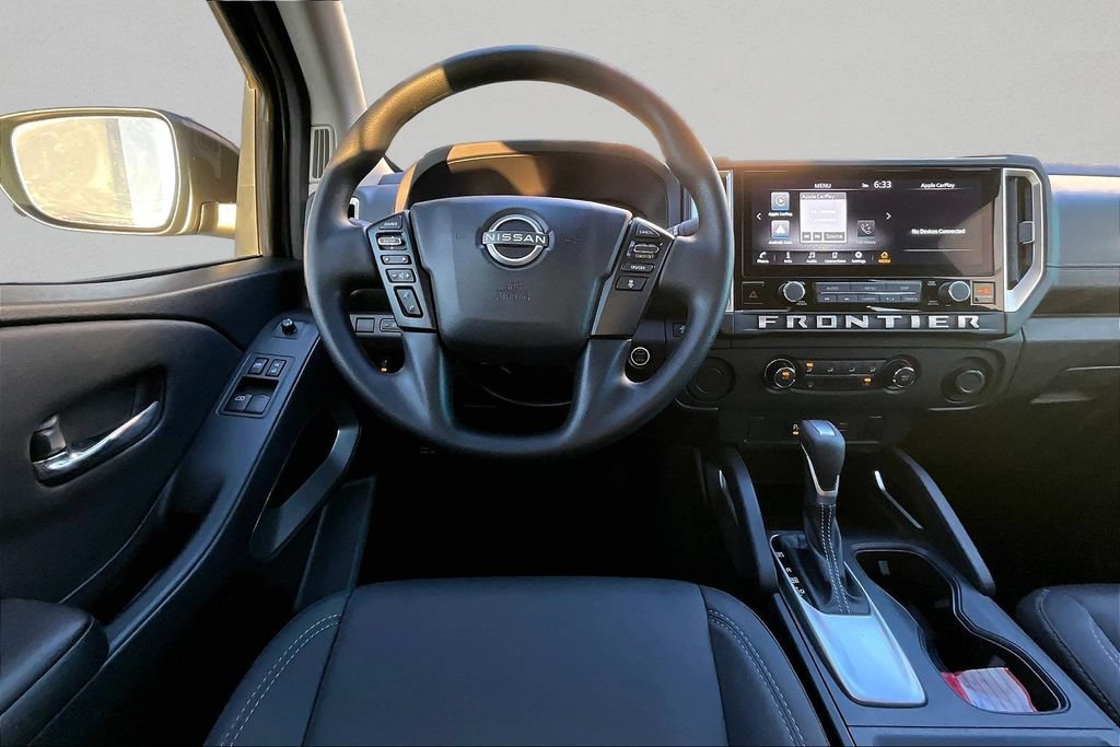 Used 2025 Nissan Frontier SV RWD image 9